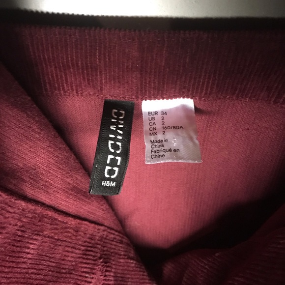 H&M burgundy buttoned dress - Picture 3 of 4